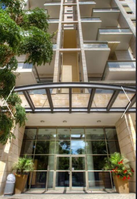 Beautiful Penthouse W/Amazing View, Prime Location Apartment Ramat Gan Luaran gambar