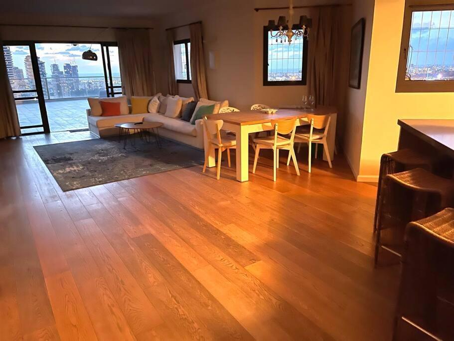Beautiful Penthouse W/Amazing View, Prime Location Apartment Ramat Gan Luaran gambar