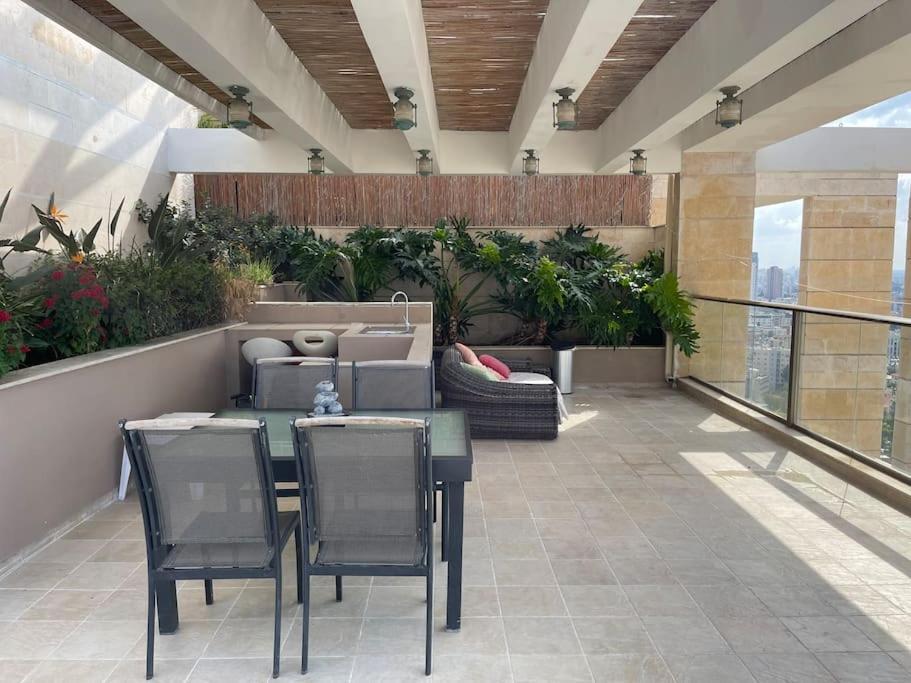 Beautiful Penthouse W/Amazing View, Prime Location Apartment Ramat Gan Luaran gambar