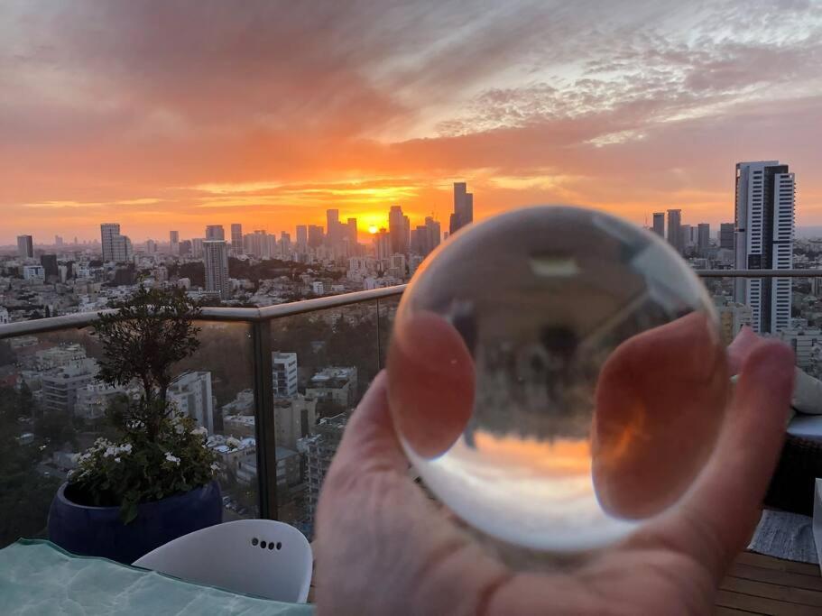 Beautiful Penthouse W/Amazing View, Prime Location Apartment Ramat Gan Luaran gambar