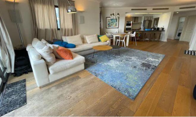 Beautiful Penthouse W/Amazing View, Prime Location Apartment Ramat Gan Luaran gambar