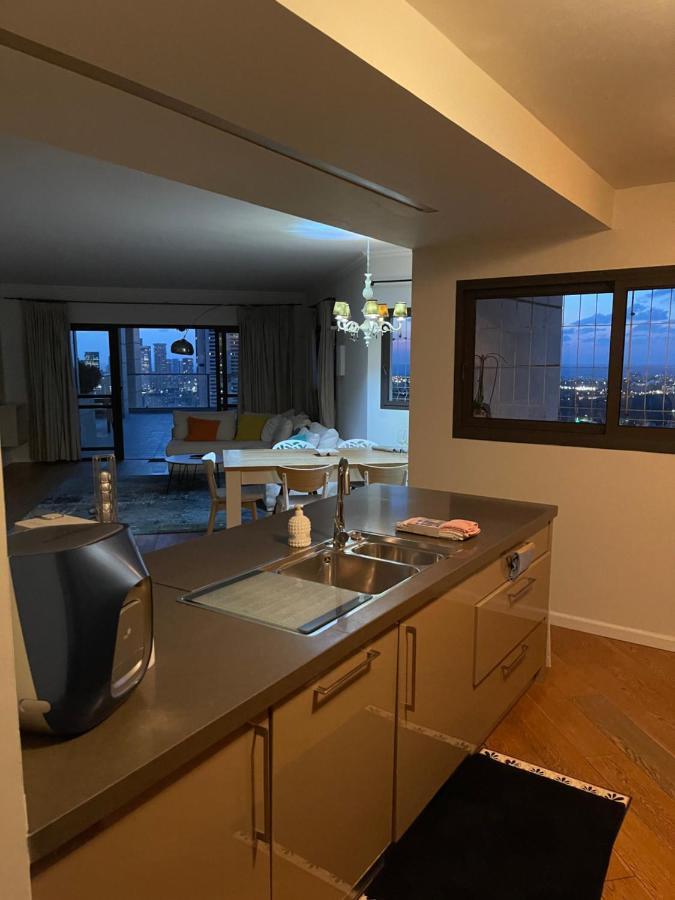 Beautiful Penthouse W/Amazing View, Prime Location Apartment Ramat Gan Luaran gambar