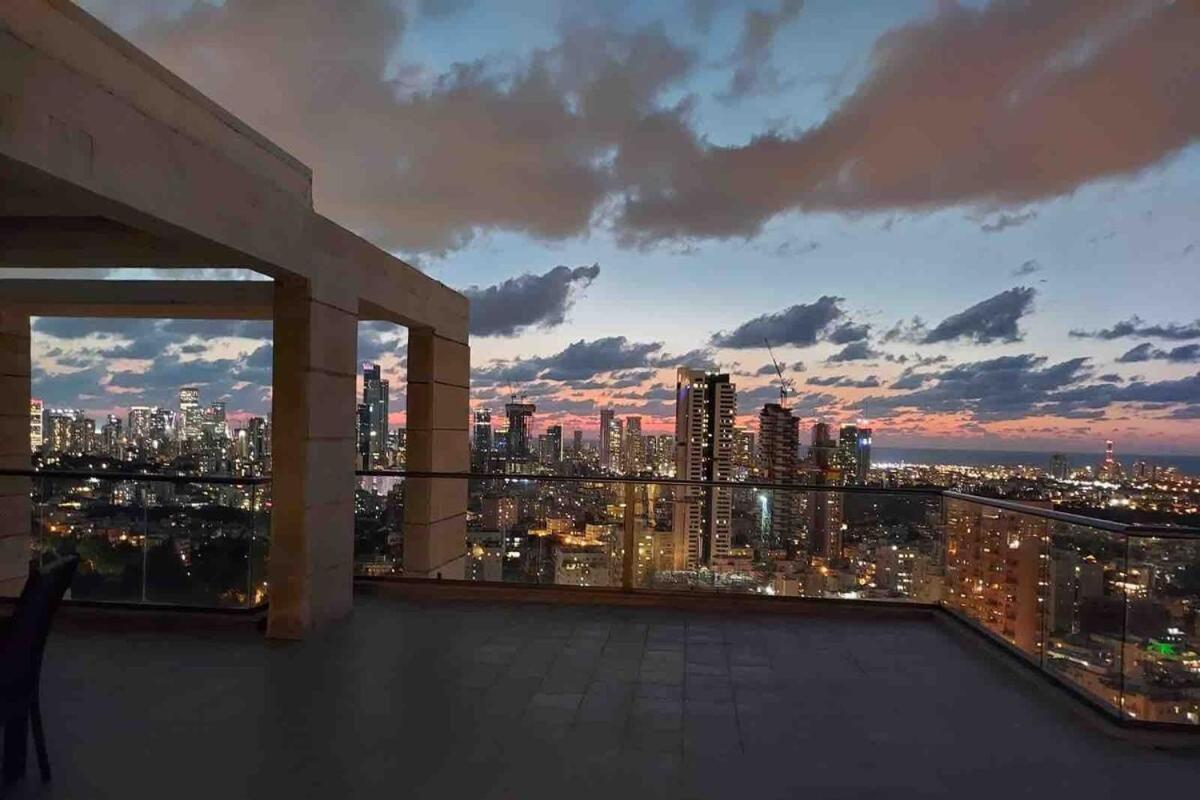 Beautiful Penthouse W/Amazing View, Prime Location Apartment Ramat Gan Luaran gambar