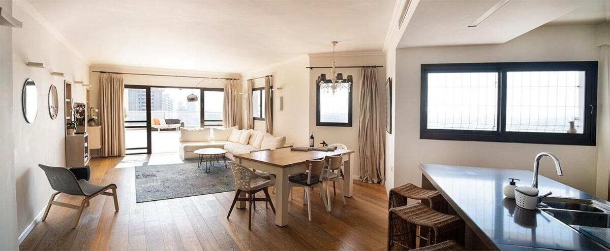 Beautiful Penthouse W/Amazing View, Prime Location Apartment Ramat Gan Luaran gambar