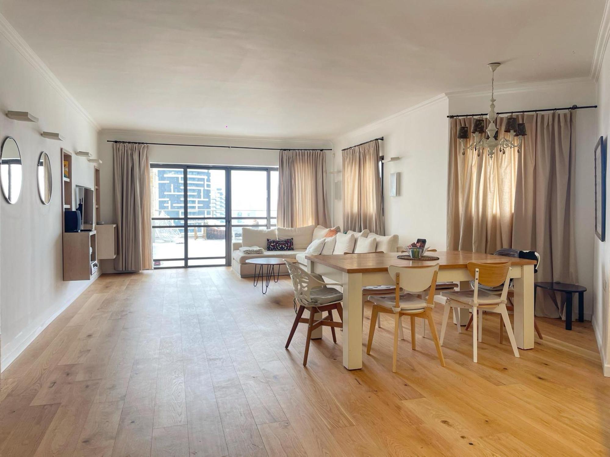 Beautiful Penthouse W/Amazing View, Prime Location Apartment Ramat Gan Luaran gambar